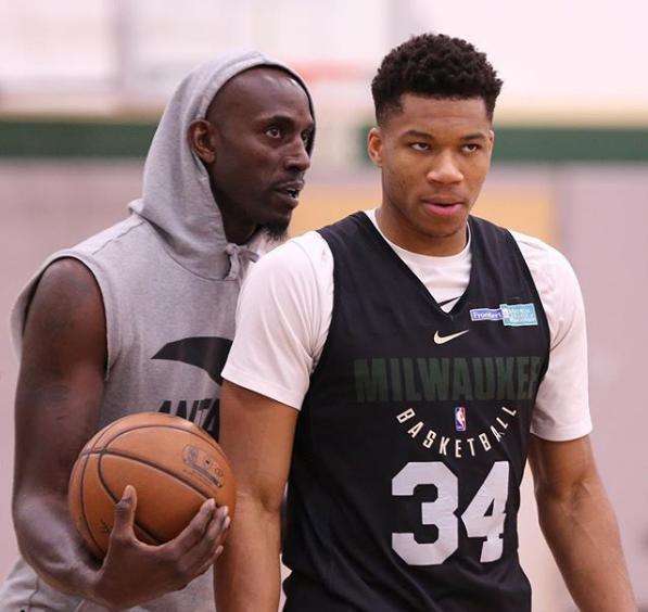 强有力的底 强有力的底