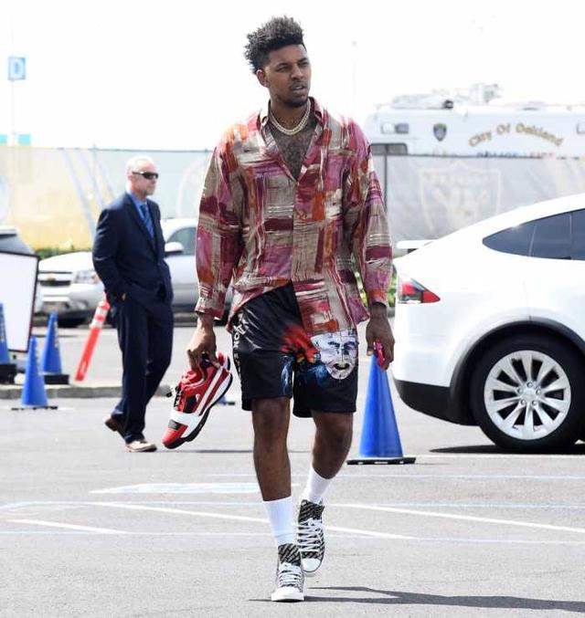 从品牌和社 从品牌和社